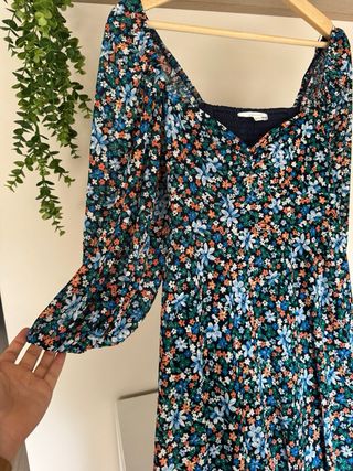 Vestido Springfield floral manga larga