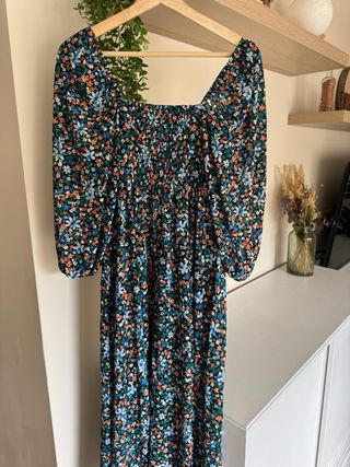 Vestido Springfield floral manga larga