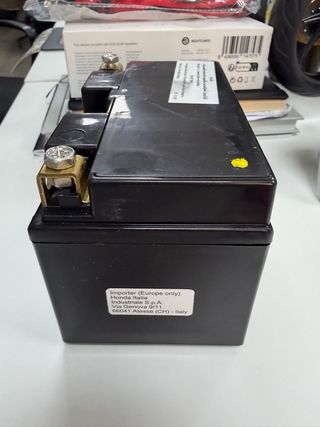 Batería Yuasa YTZ10 OEM Honda