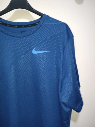 T-shirt Nike blu