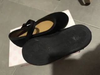 Merceditas Chuches Negras Talla 28