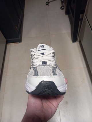 New Balance 530 Plata y Blanco