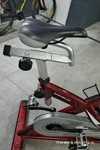 Bicicleta Spinning BH Fitness