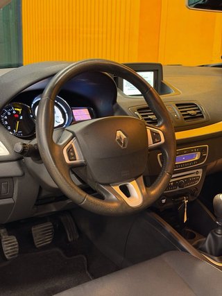 Renault Megane Coupé 1.6 16v 110 Dynamique 3p