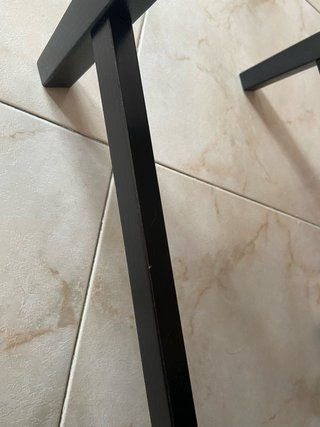 Mesa y 4 sillas comedor