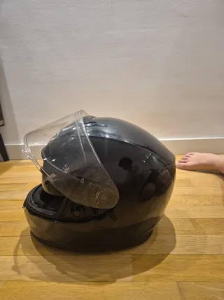 Casco de moto negro
