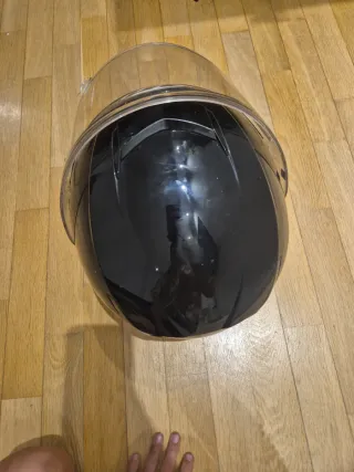 Casco de moto negro