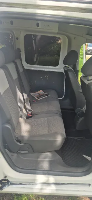 Volkswagen Caddy 2012