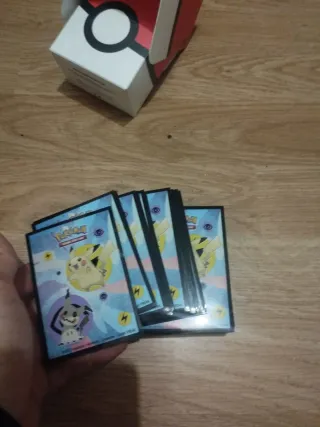 Mazo de Magic The Gathering, funda y Deck incluido