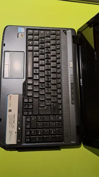 Portátil Acer Aspire 5735Z