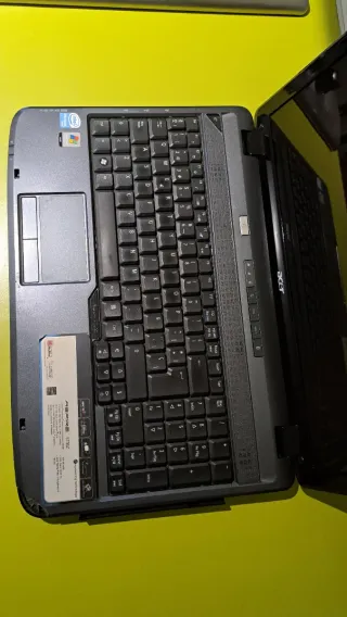 Portátil Acer Aspire 5735Z