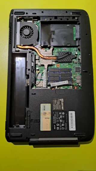 Portátil Acer Aspire 5735Z