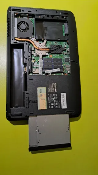Portátil Acer Aspire 5735Z