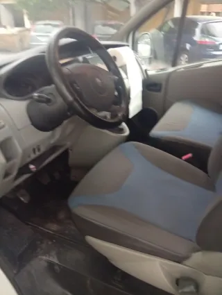 Furgoneta Blanca con Baca de año 2014