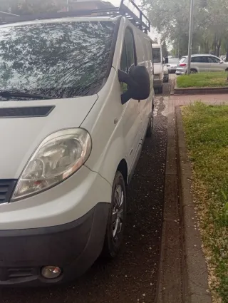 Furgoneta Blanca con Baca de año 2014