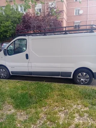 Furgoneta Blanca con Baca de año 2014