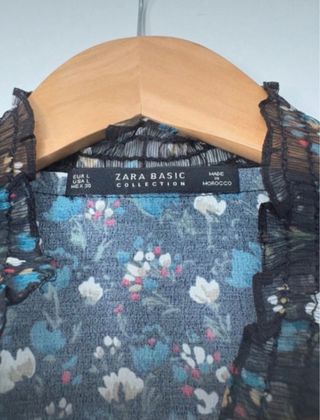 Vestido Zara floral manga acampanada