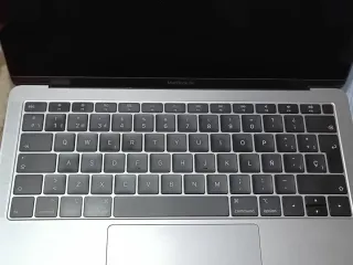 MacBook Air 2019 A1932 COMO NUEVO