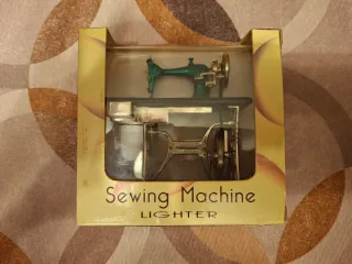 Máquina de coser miniatura