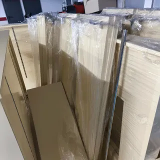 Estanterías muebles perchas para comercios  tienda