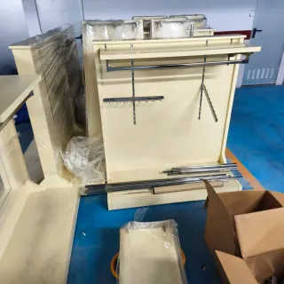 Estanterías muebles perchas para comercios  tienda