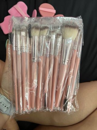 Set de brochas y esponjas de maquillaje