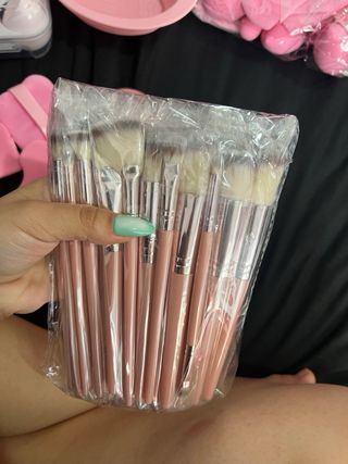 Set de brochas y esponjas de maquillaje