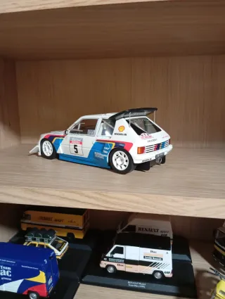 Peugeot 205 T16 1/18 Rally