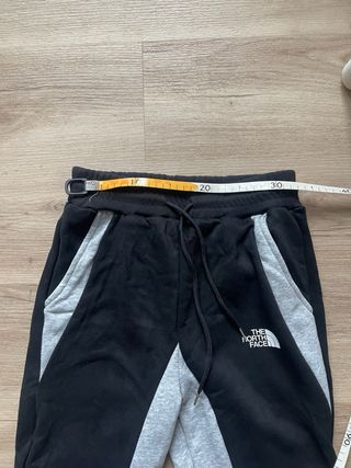 Pantalón chándal The North Face
