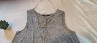 Camiseta tirantes Kiabi gris talla L