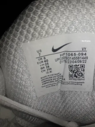 Zapatillas Nike Shox Plata y Blanco