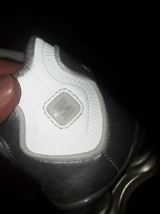 Zapatillas Nike Shox Plata y Blanco