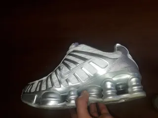 Zapatillas Nike Shox Plata y Blanco