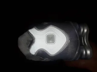 Zapatillas Nike Shox Plata y Blanco