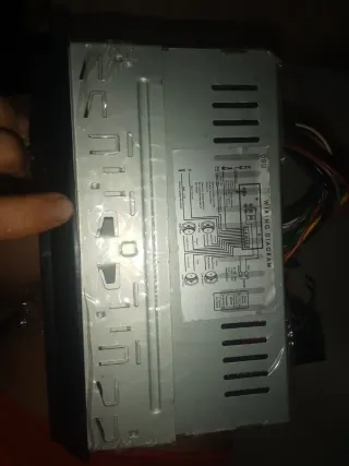 Radio de Coche y tiene  MP3/USB/SD Player.