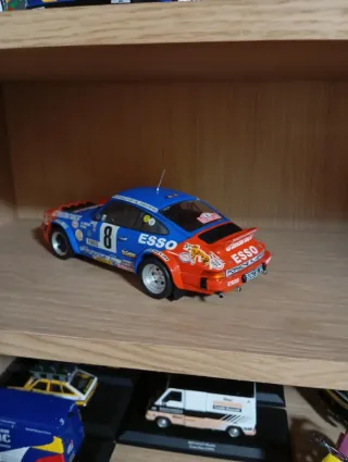 Porsche 911 1/18 Esso Eminence