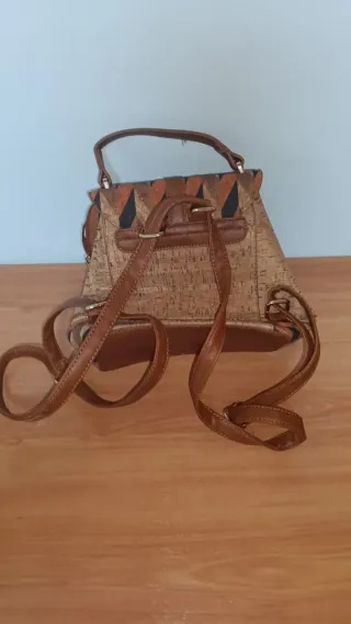 Bolso de corcho y piel vegana