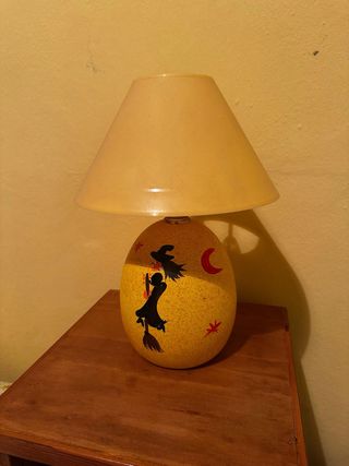Lámpara decorativa bruja y luna