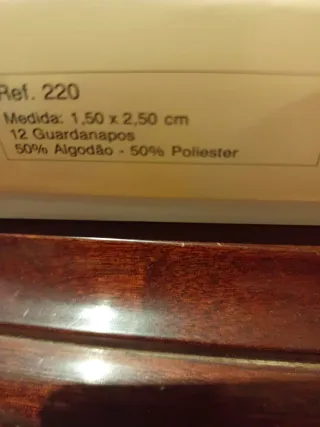 Mantelería bordada plata y blanco