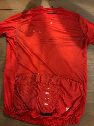 Maillot Gobik Stark Talla L Rojo Tiene algun roce