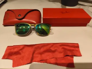 Gafas de Sol Ray-Ban Doradas y Verdes