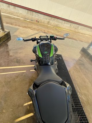 Kawasaki Z800 Negra y Verde
