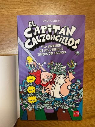 El capitan calzoncillos y la invasion de los pe...