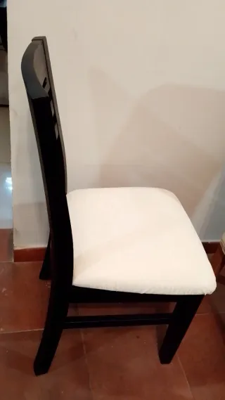 Sillas comedor madera beige y negras