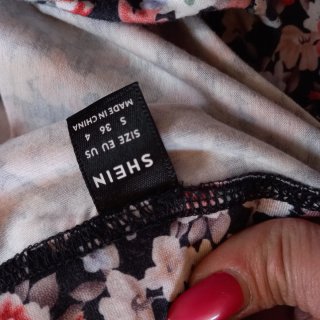 Set Estivo: Crop Top + Gonna Floreale con spacco