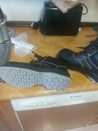 Botas de trabajo sin estrenar