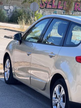 Renault Grand Scenic 2009