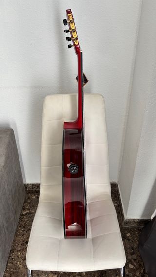 GUITARRA AUTOAMPLIFICADA MODESTO MAYA MOD. TOMASA