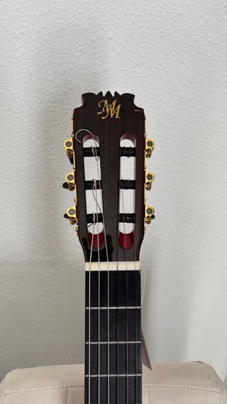 GUITARRA AUTOAMPLIFICADA MODESTO MAYA MOD. TOMASA