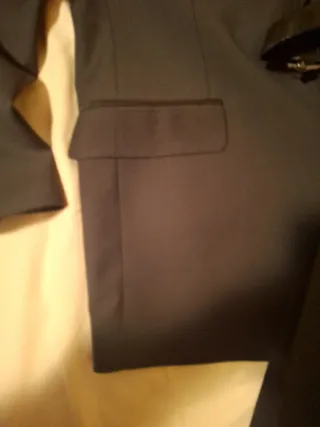 Traje de caballero negro con etiqueta
